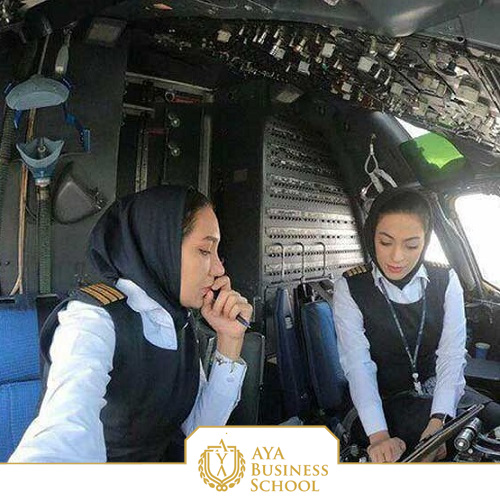 نخستین پرواز هواپیمای مسافربری با دو خلبان زن ایرانی نشاط جهانداری